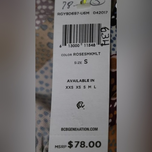 BCBGeneration Short Sleeve Cold Shoulder Circle & Spots Romper Surplice Bodice - Picture 10 of 11